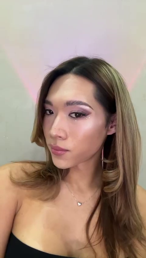 Makeup for oily skin - Complete guide to long-lasting shine control